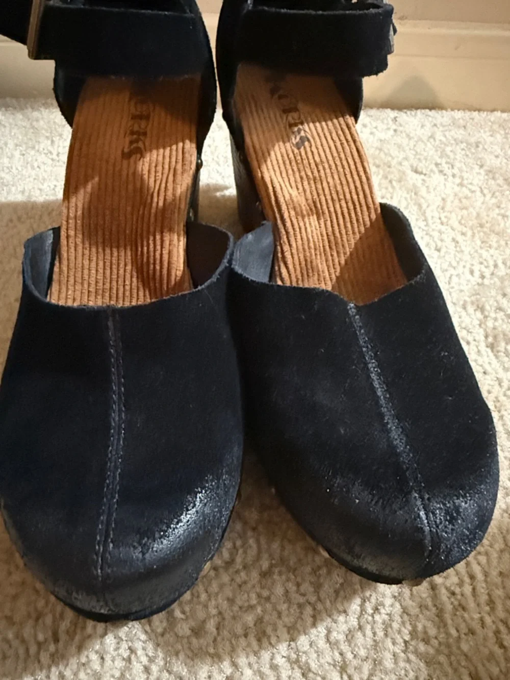Korks Evah Women's Black Suede Ankle-Strap Heels size 9.5